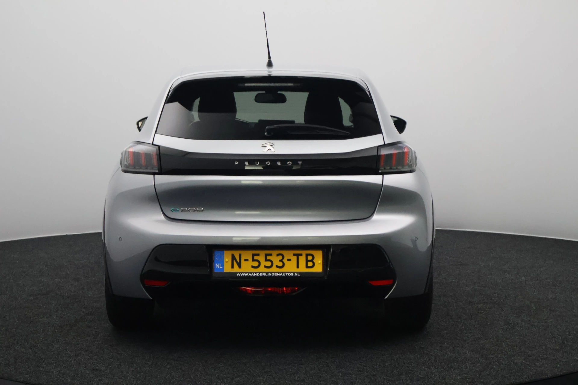 Hoofdafbeelding Peugeot e-208