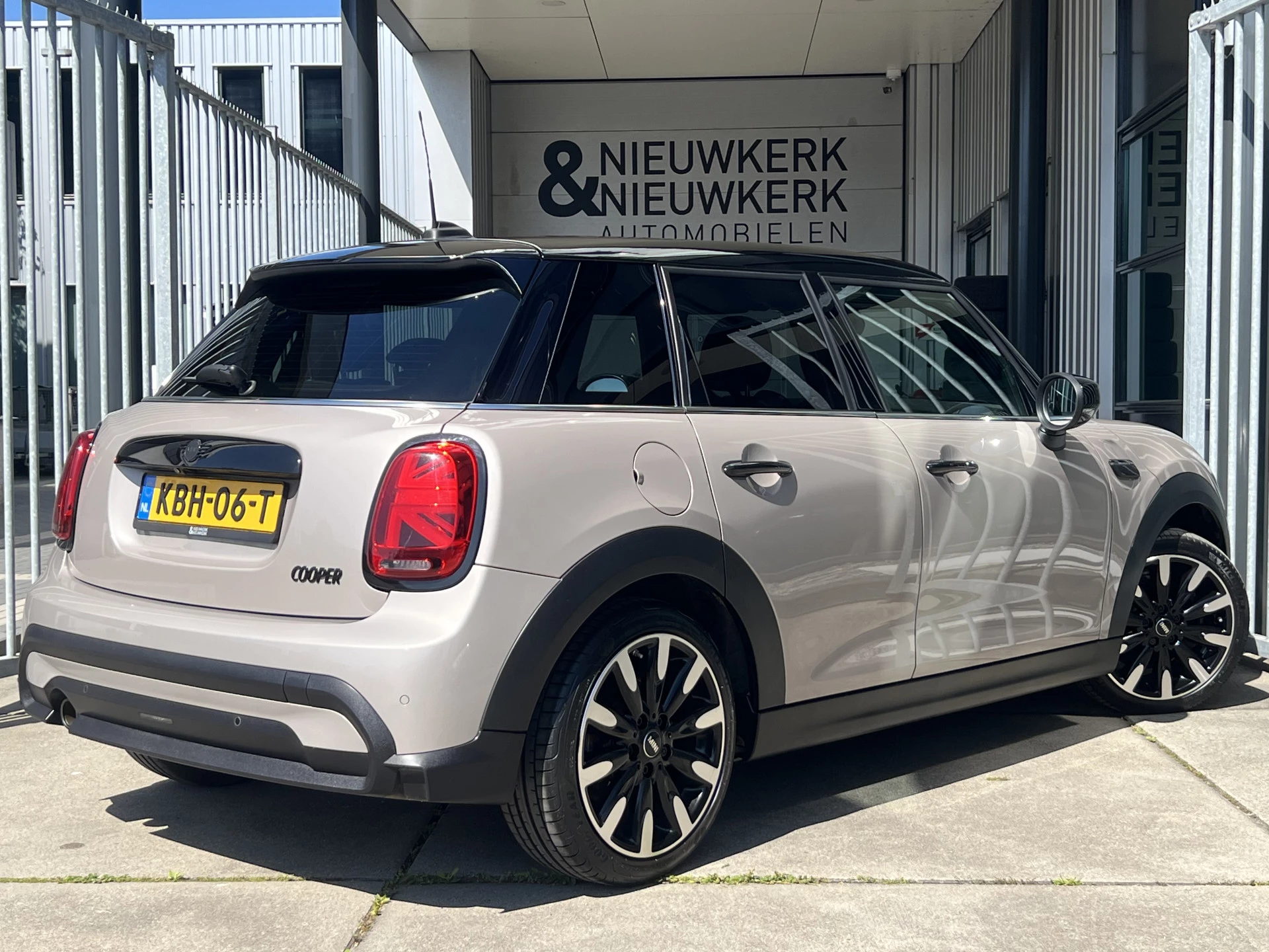 Hoofdafbeelding MINI Cooper