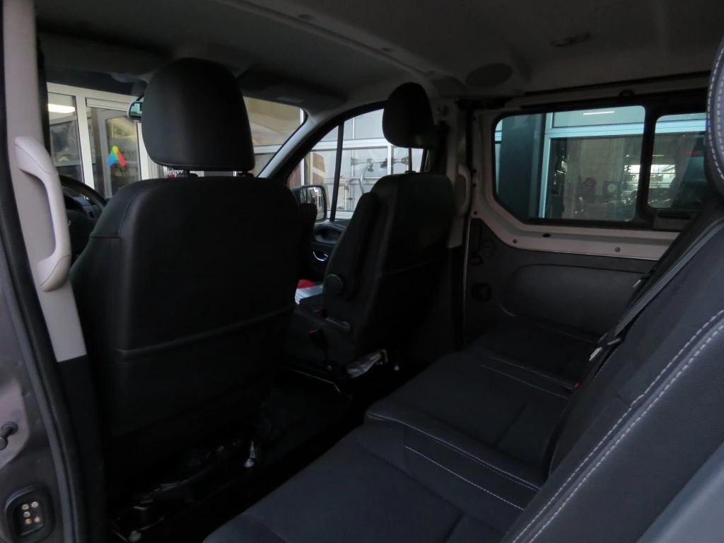 Hoofdafbeelding Nissan NV300