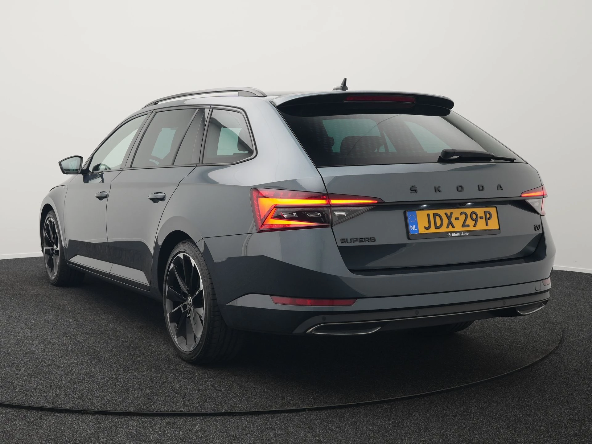 Hoofdafbeelding Škoda Superb