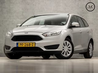 Ford Focus Wagon 1.0 Deluxe (APPLE CARPLAY, NAVIGATIE, CRUISE, PARKEERSENSOREN, SPORTSTOELEN, START/STOP, ELEK PAKKET, NIEUWE APK, NEIUWSTAAT)