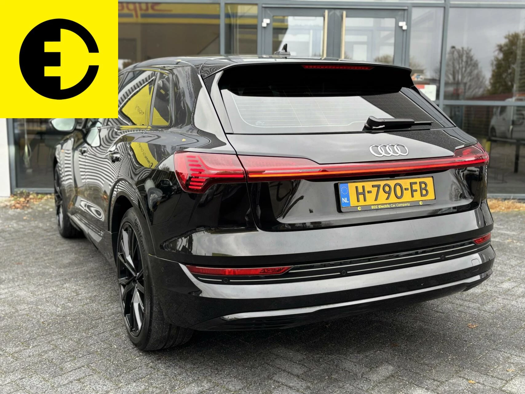 Hoofdafbeelding Audi e-tron