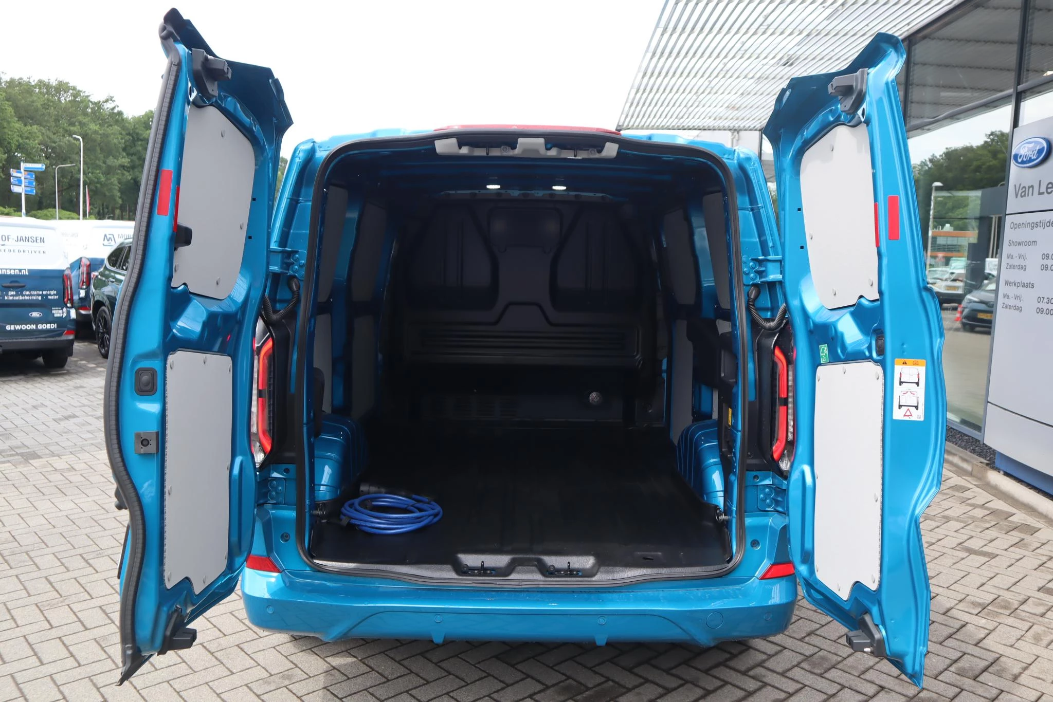 Hoofdafbeelding Ford E-Transit Custom