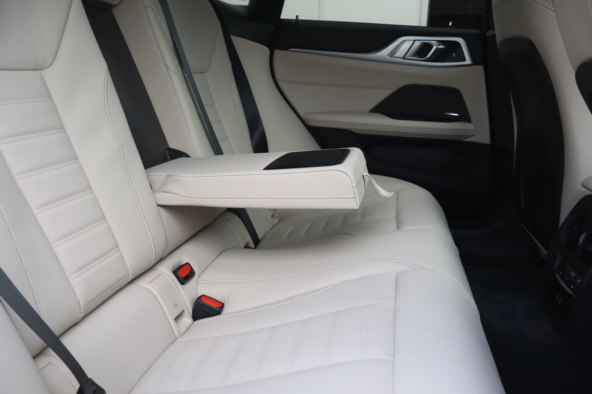 Hoofdafbeelding BMW i4