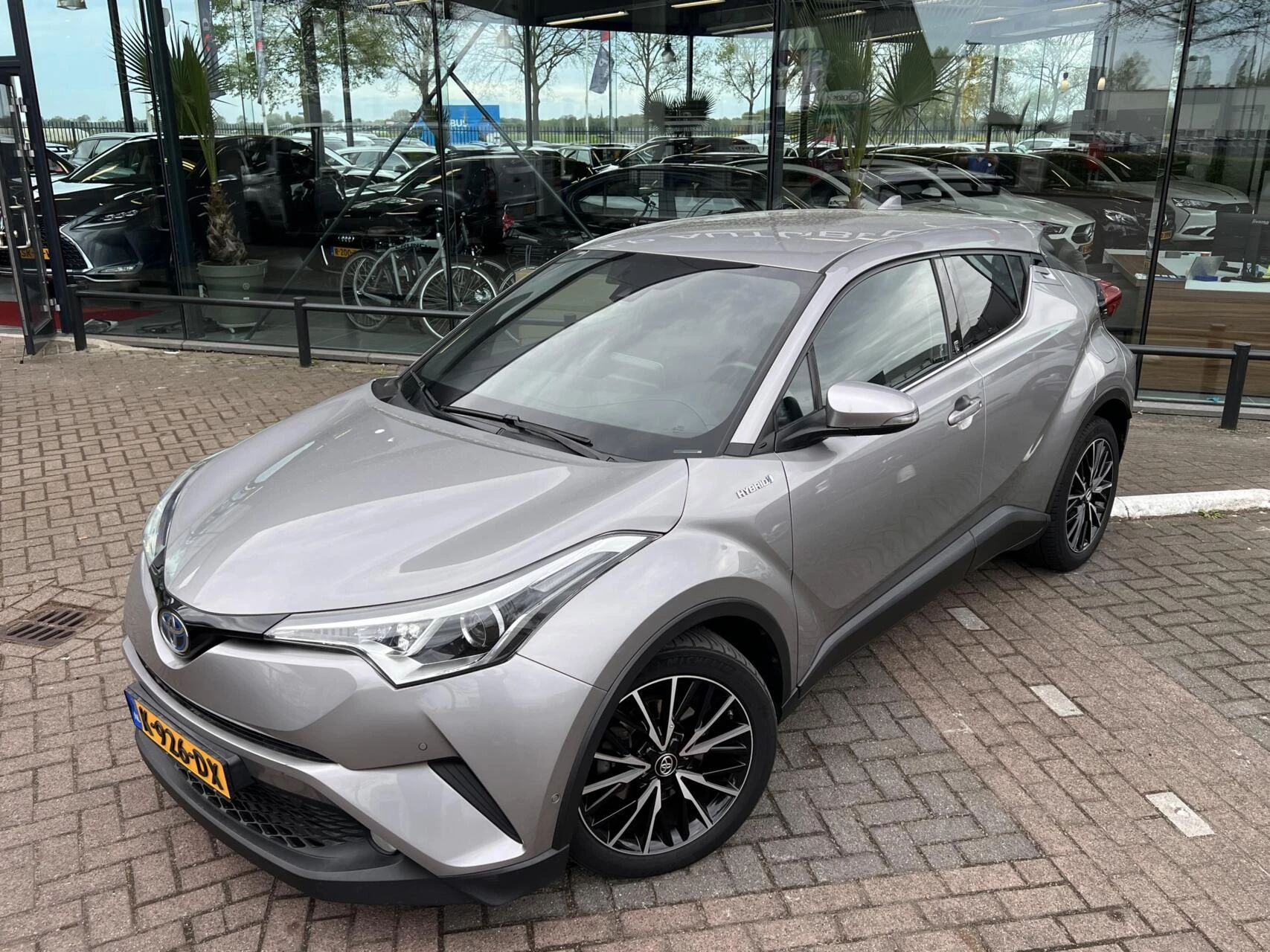 Hoofdafbeelding Toyota C-HR
