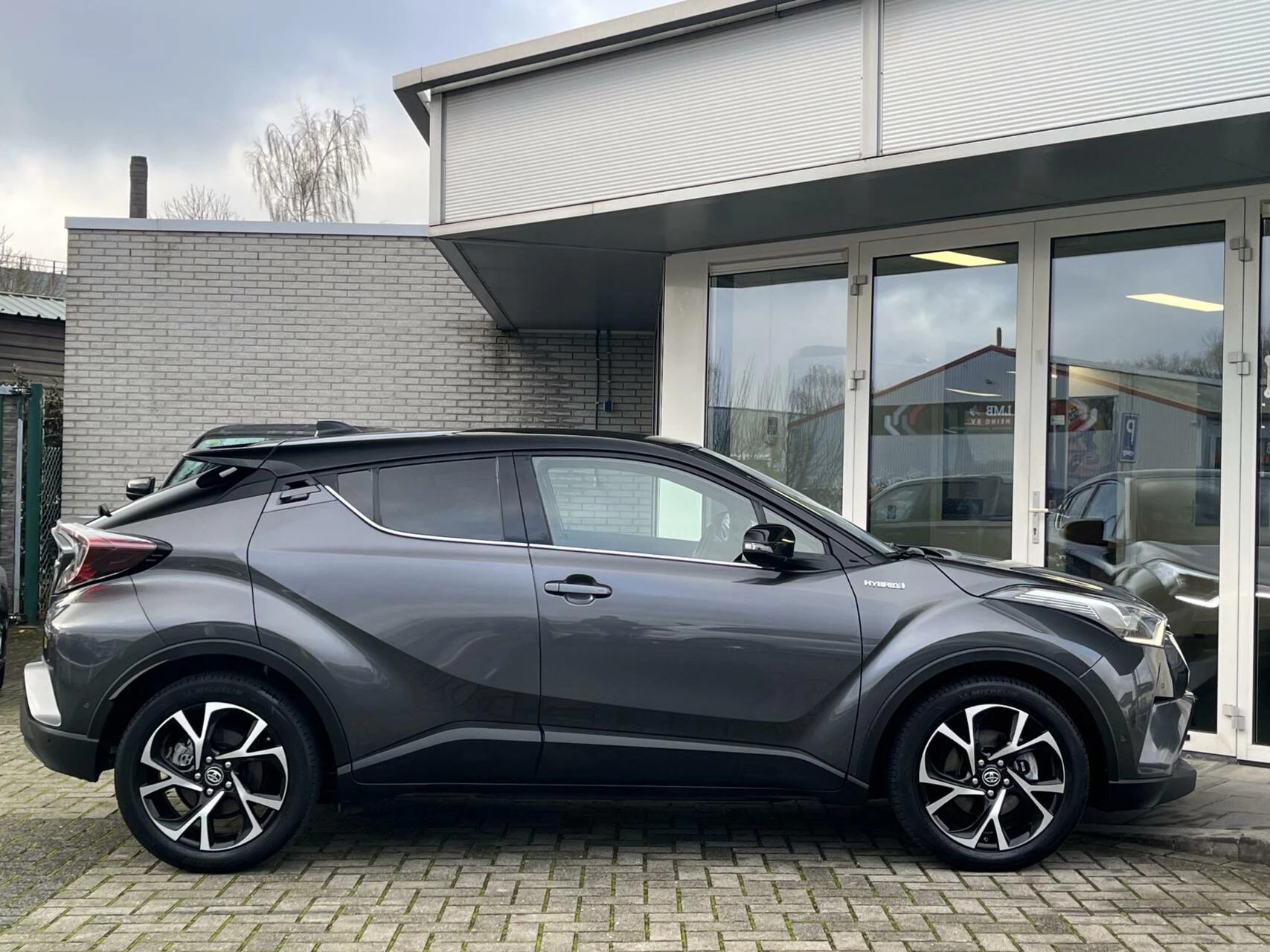 Hoofdafbeelding Toyota C-HR