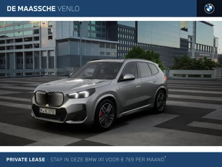 BMW iX1 eDrive20 M Sport / Panoramadak / Trekhaak / Sportstoelen / Adaptieve LED / M Adaptief onderstel / Comfort Access / Stuurverwarming