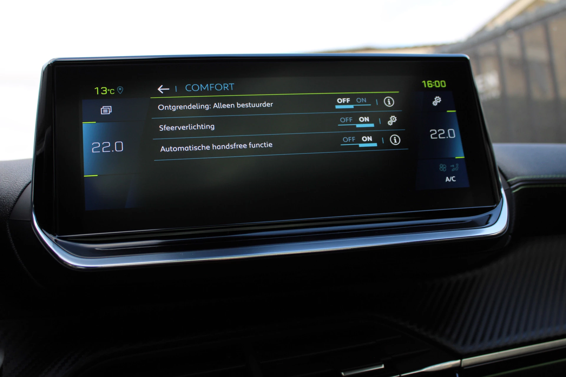 Hoofdafbeelding Peugeot e-208