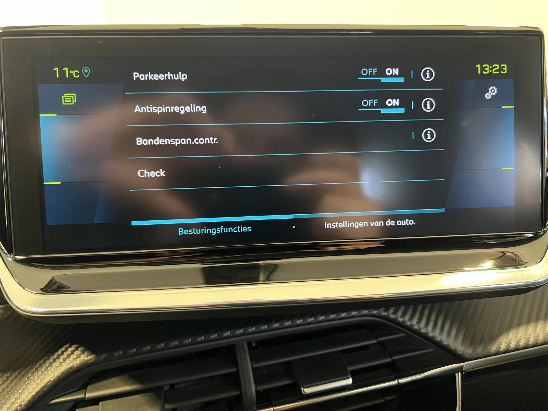 Hoofdafbeelding Peugeot e-208