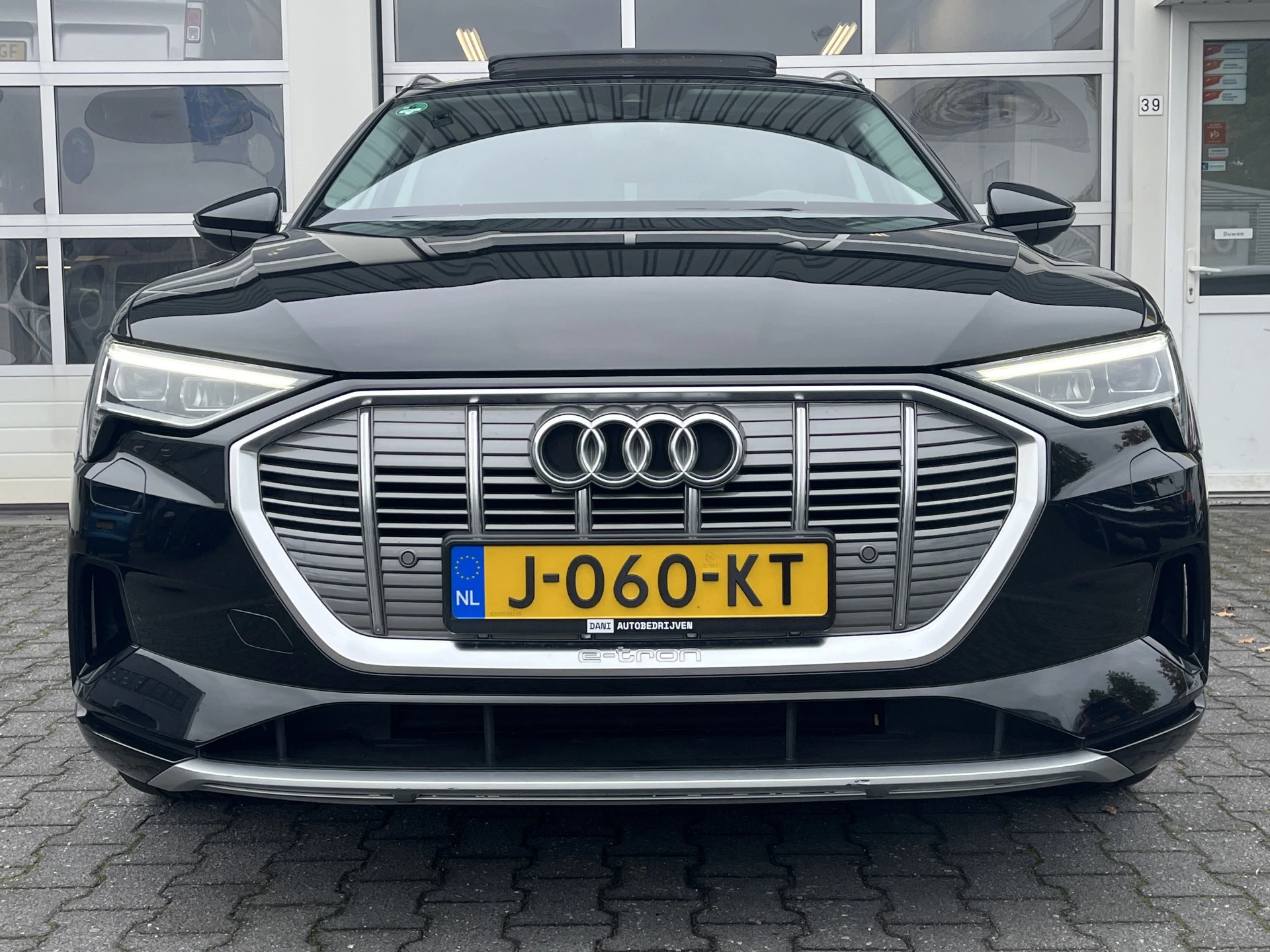 Hoofdafbeelding Audi e-tron