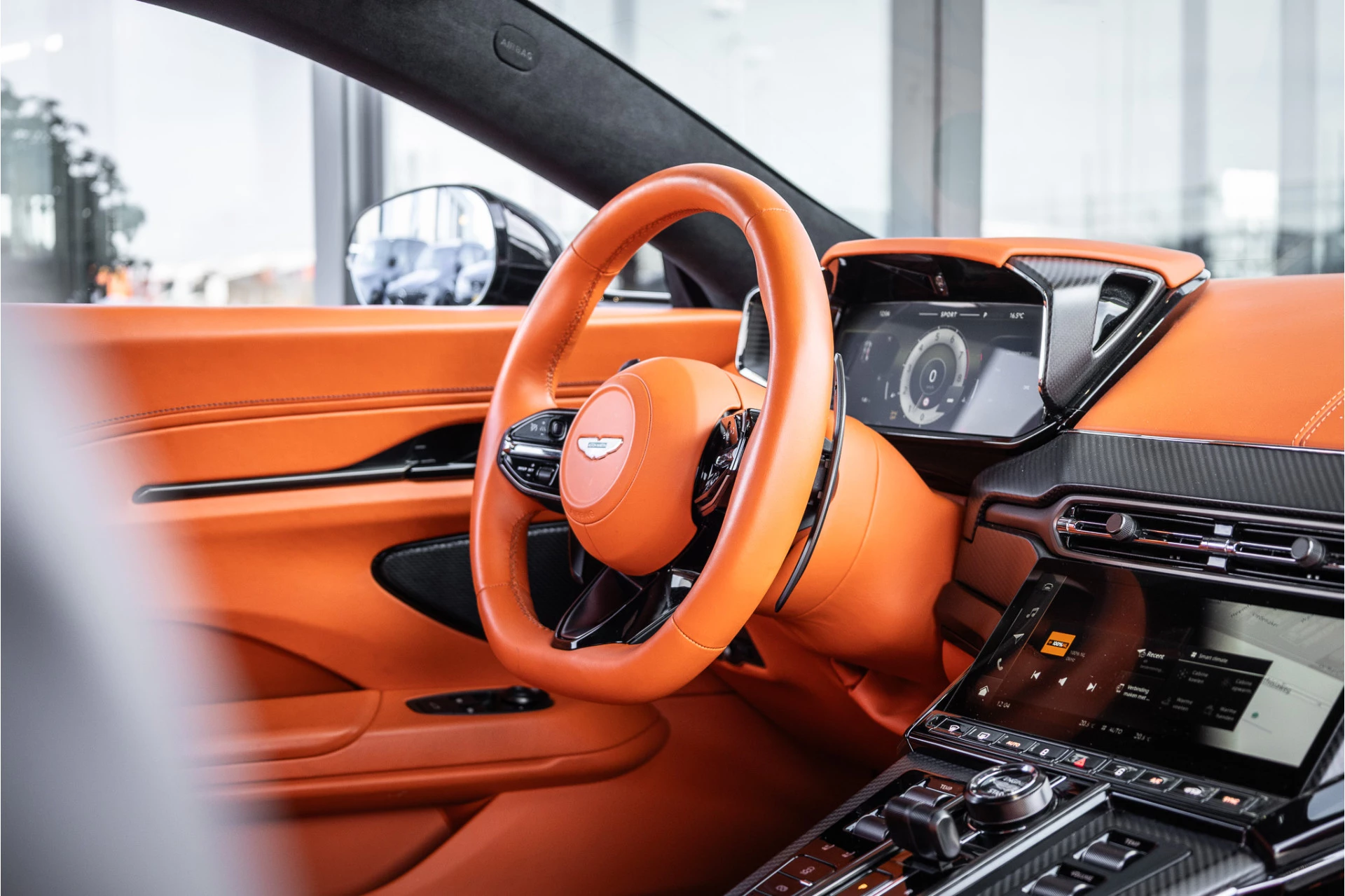 Hoofdafbeelding Aston Martin V8 Vantage