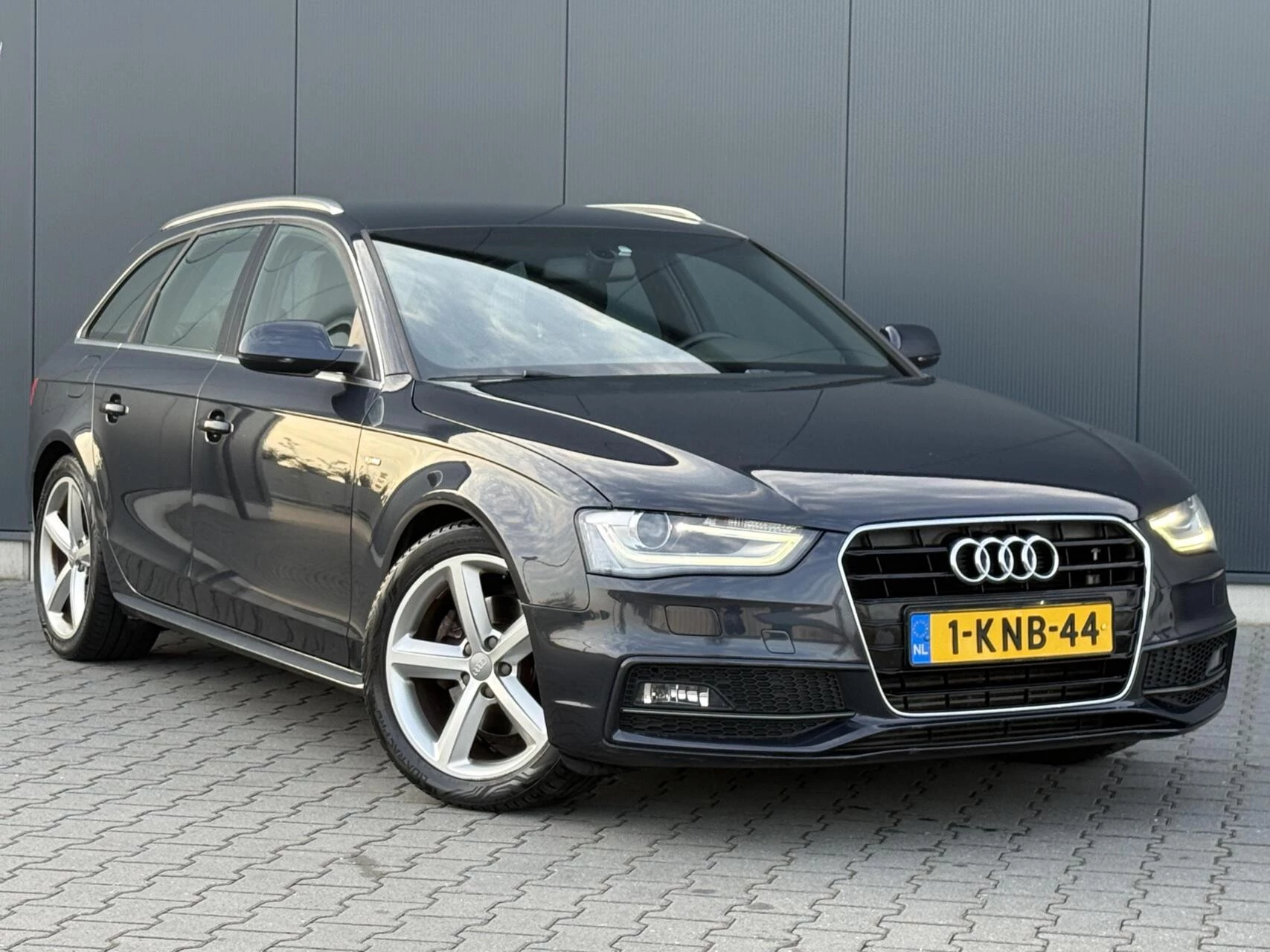 Hoofdafbeelding Audi A4