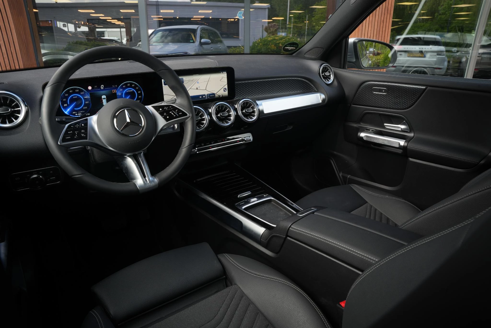 Hoofdafbeelding Mercedes-Benz EQB