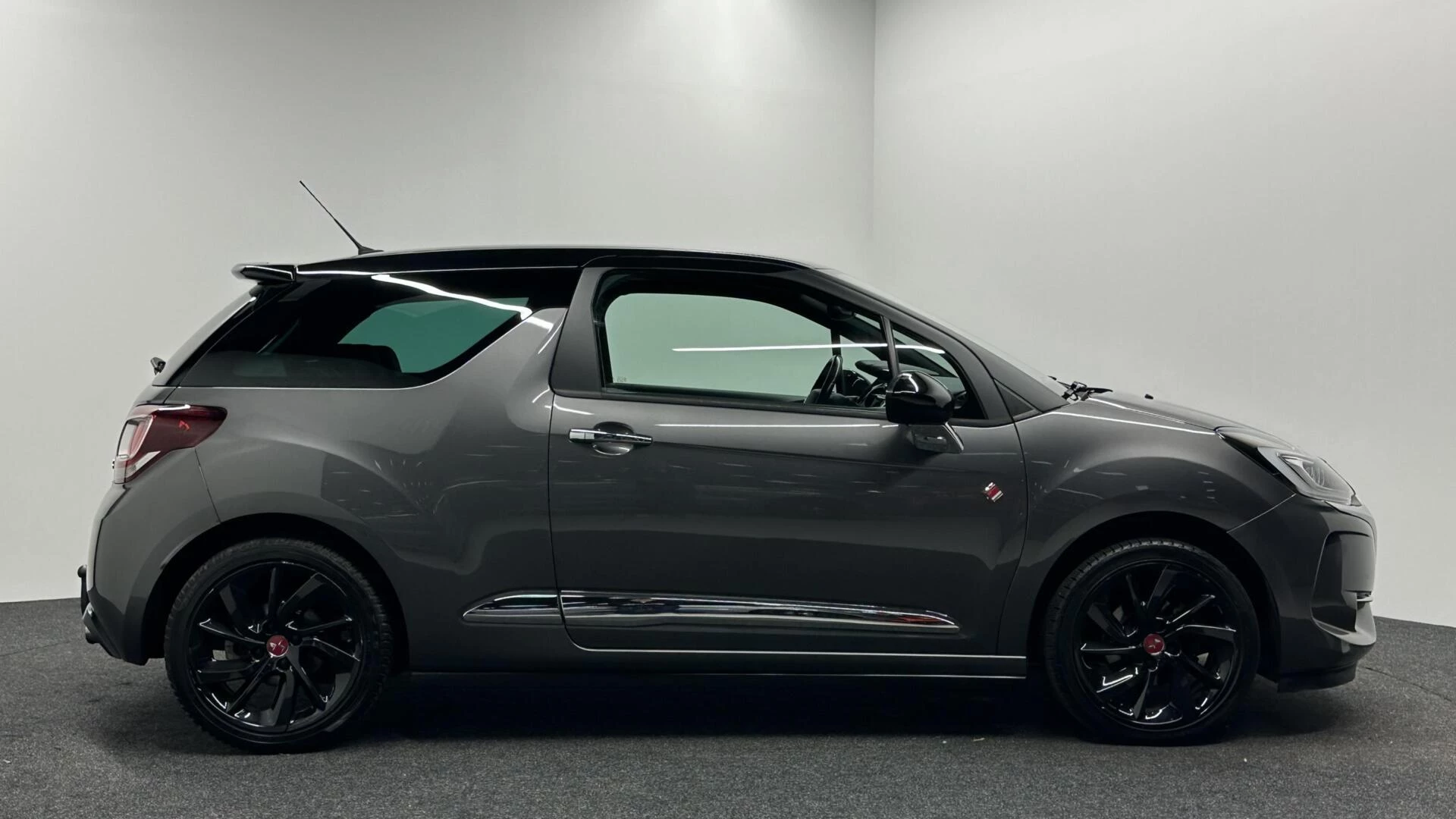 Hoofdafbeelding DS DS 3