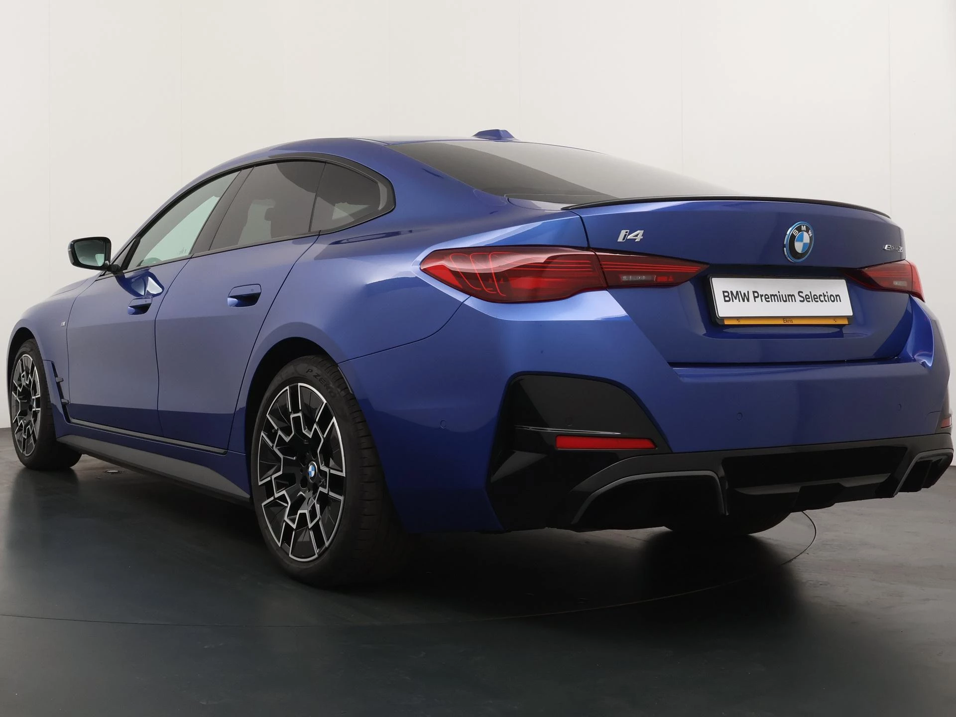 Hoofdafbeelding BMW i4
