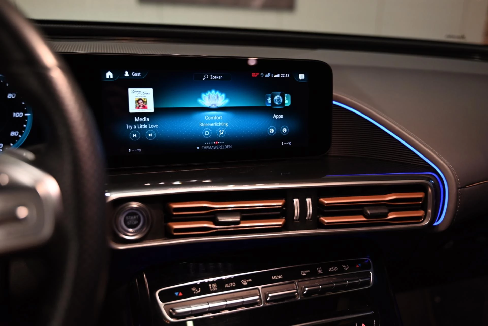 Hoofdafbeelding Mercedes-Benz EQC