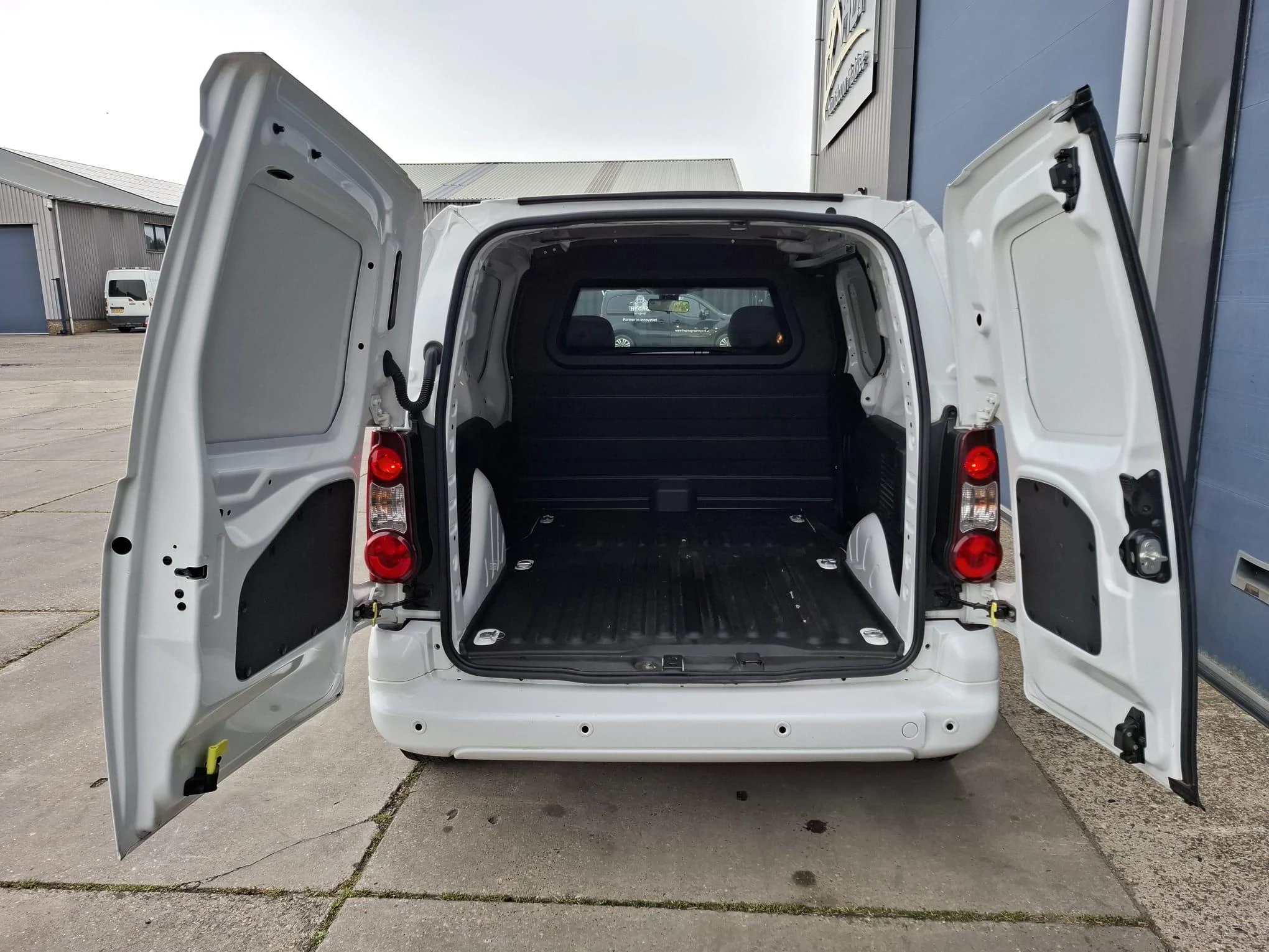 Hoofdafbeelding Peugeot Partner