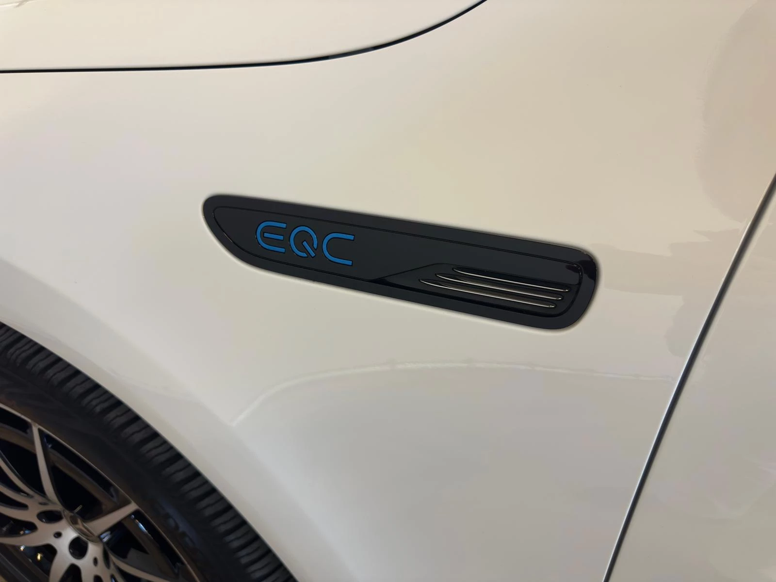 Hoofdafbeelding Mercedes-Benz EQC