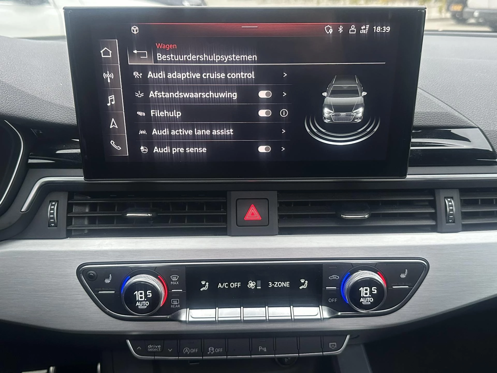 Hoofdafbeelding Audi A4