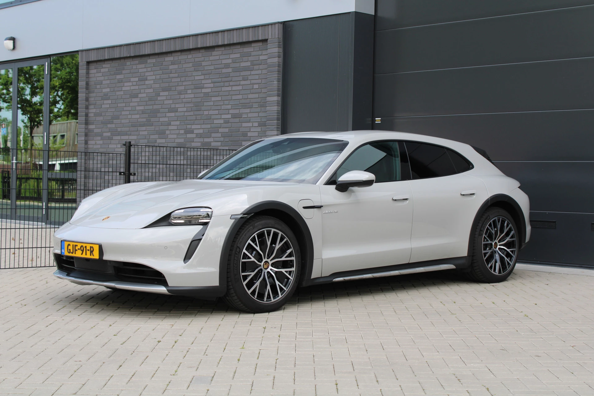 Hoofdafbeelding Porsche Taycan