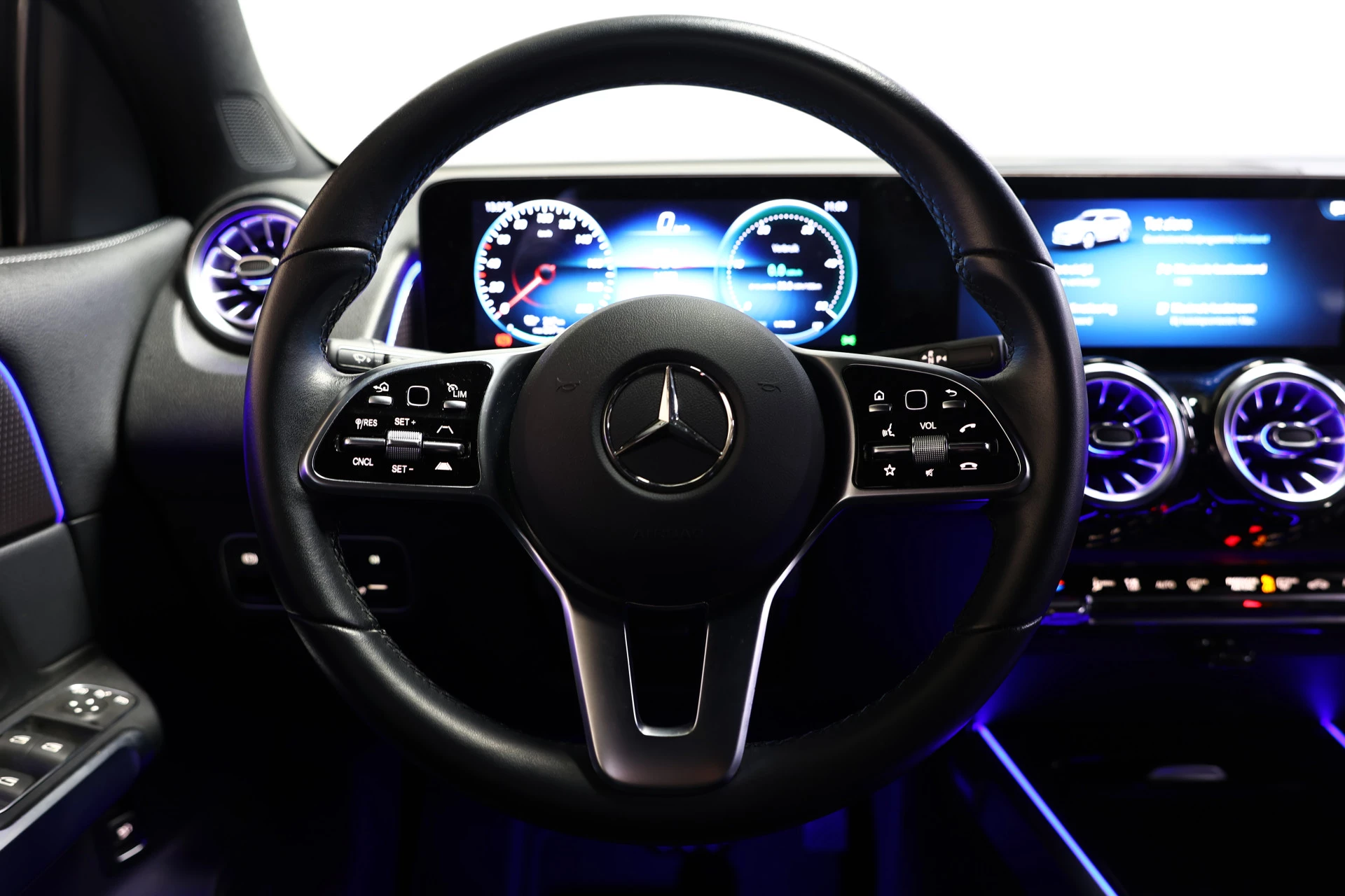 Hoofdafbeelding Mercedes-Benz EQB