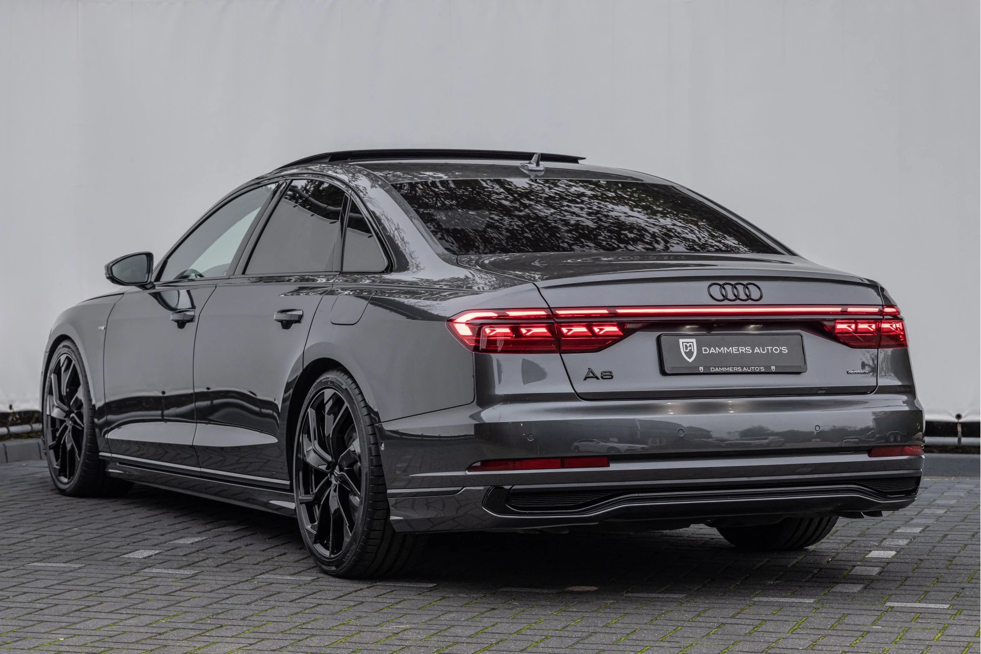 Hoofdafbeelding Audi A8