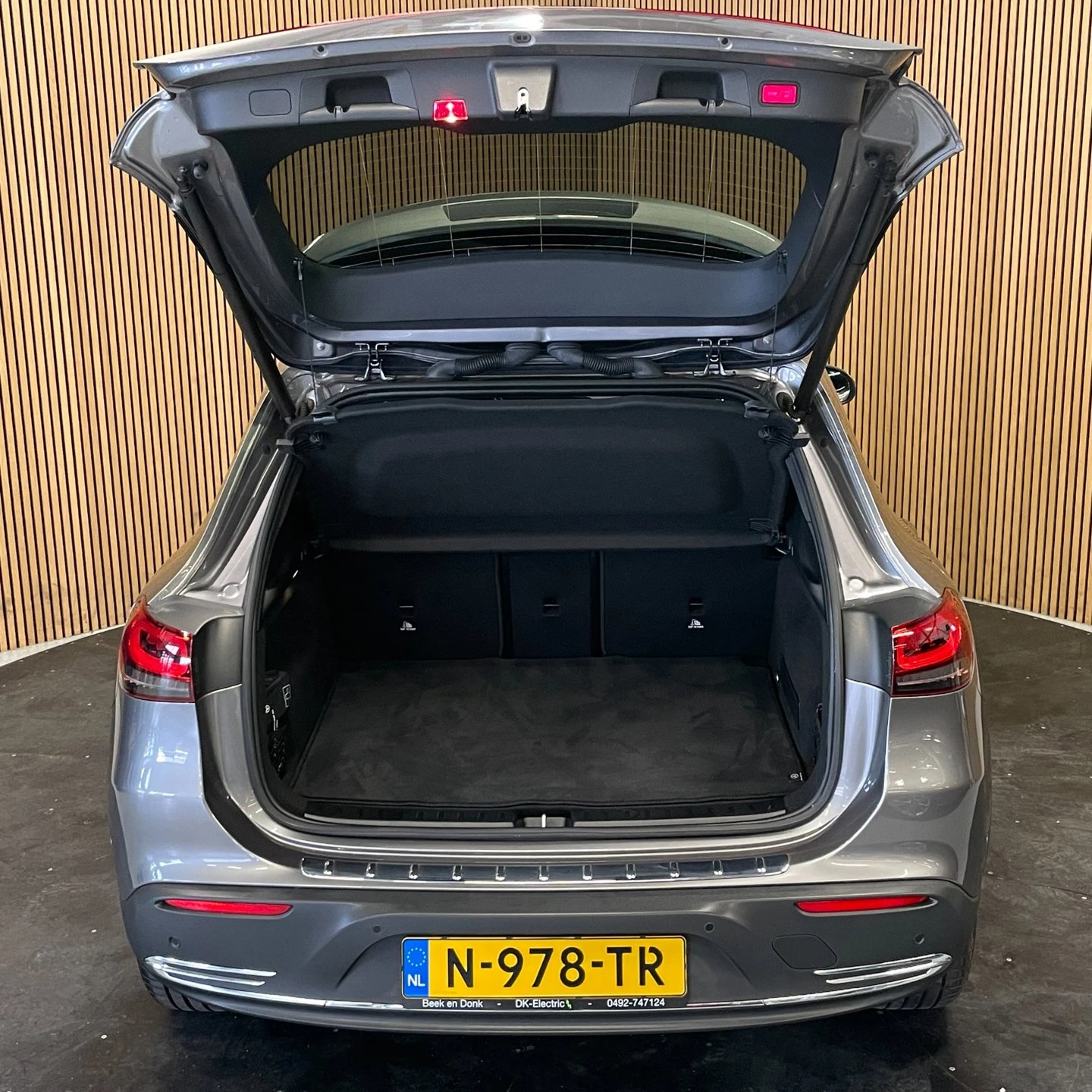 Hoofdafbeelding Mercedes-Benz EQA
