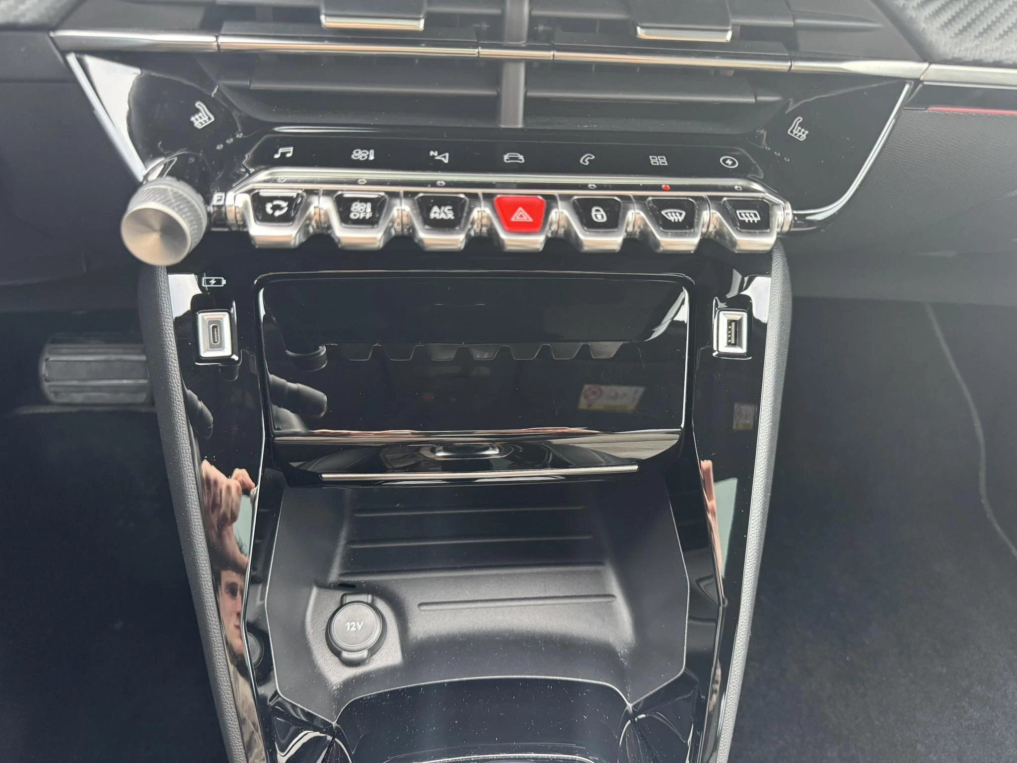 Hoofdafbeelding Peugeot e-2008