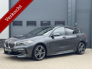 BMW 1-serie 118i M Sport|LED|Navi|Schaalstoelen|CarPlay