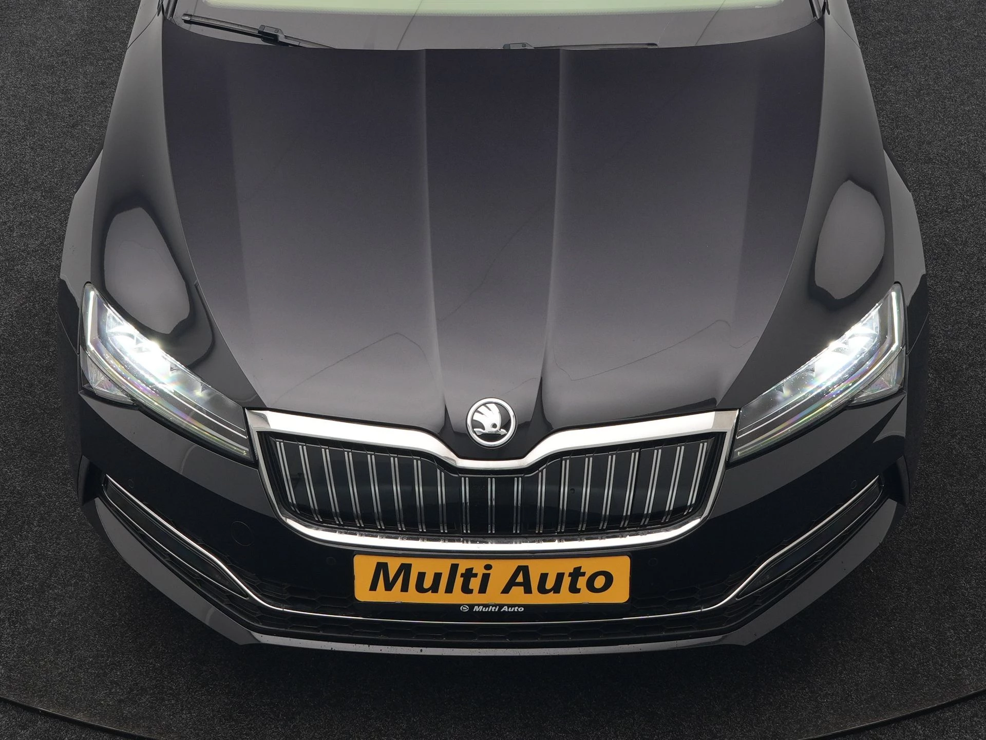 Hoofdafbeelding Škoda Superb