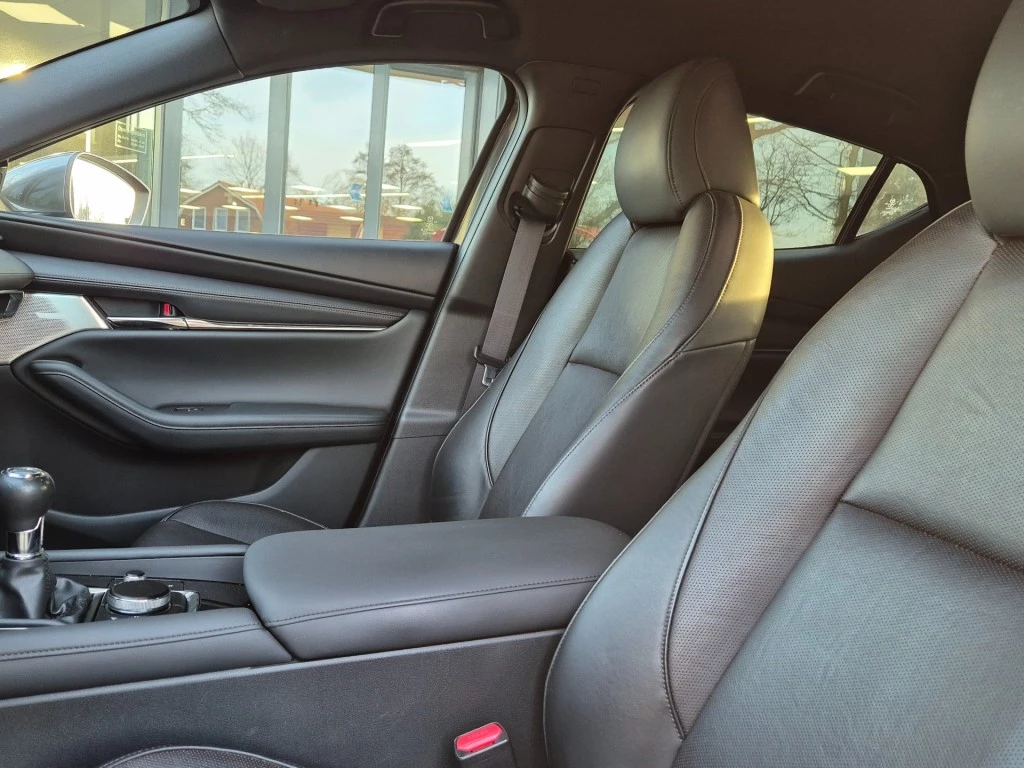 Hoofdafbeelding Mazda 3