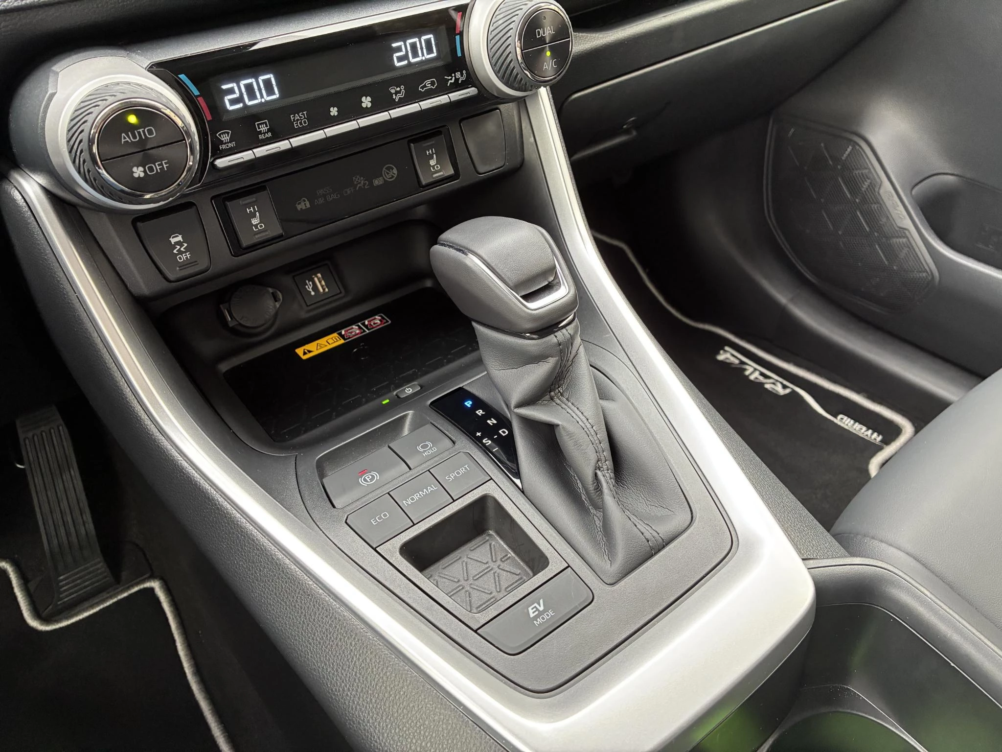 Hoofdafbeelding Toyota RAV4