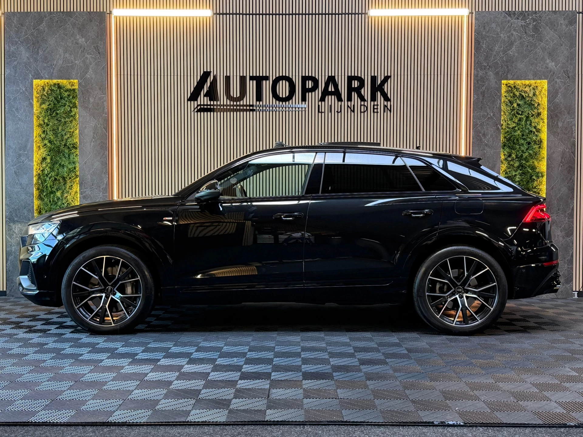 Hoofdafbeelding Audi Q8