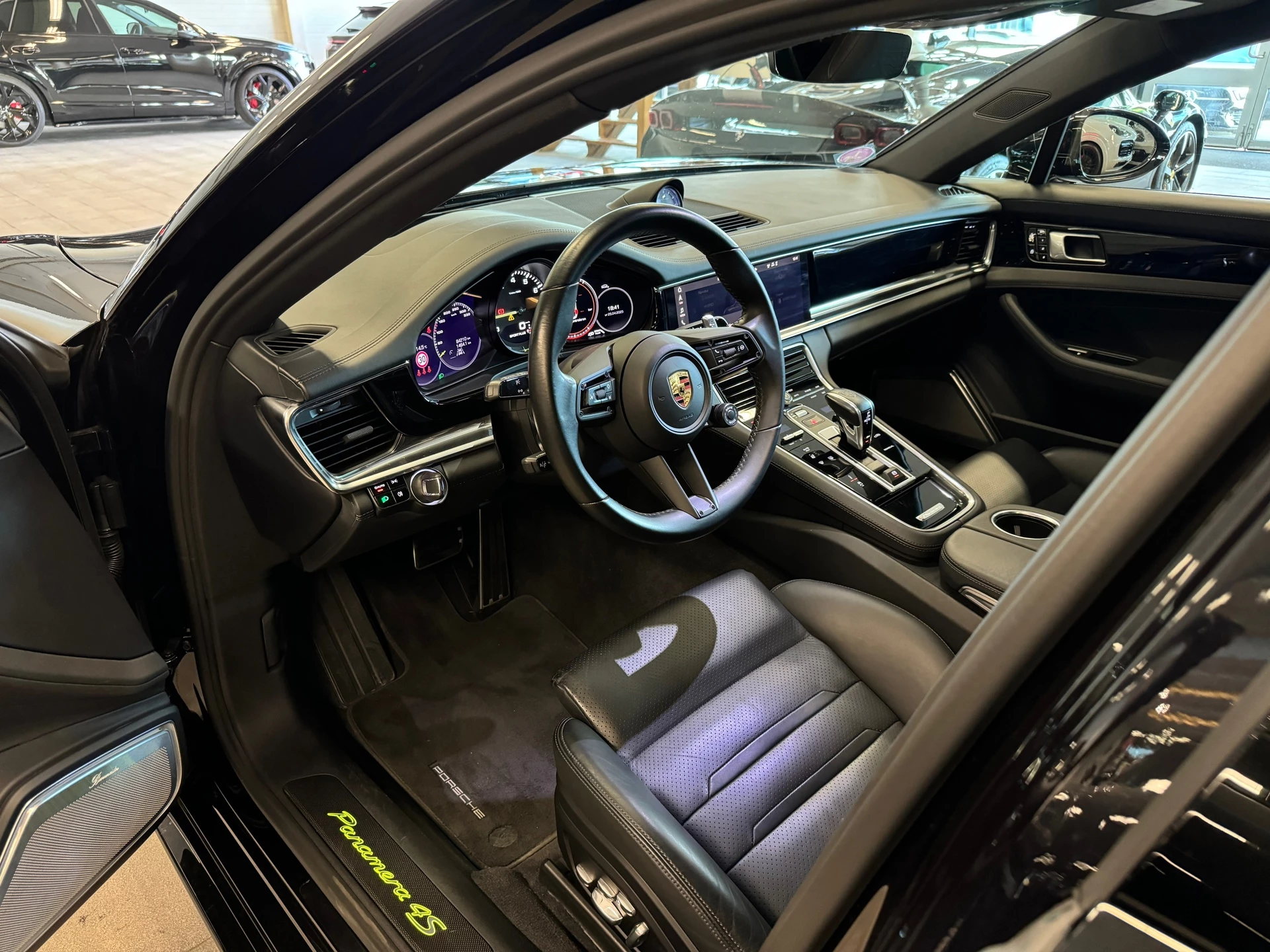 Hoofdafbeelding Porsche Panamera
