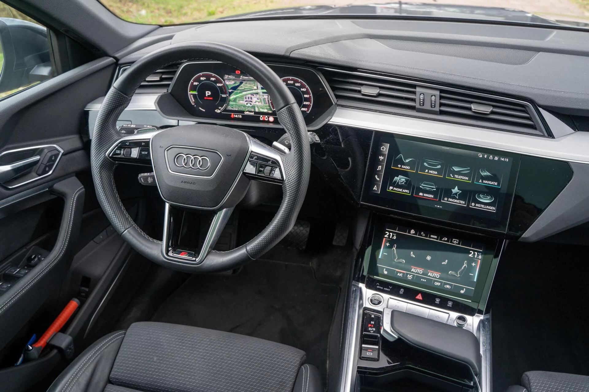 Hoofdafbeelding Audi e-tron