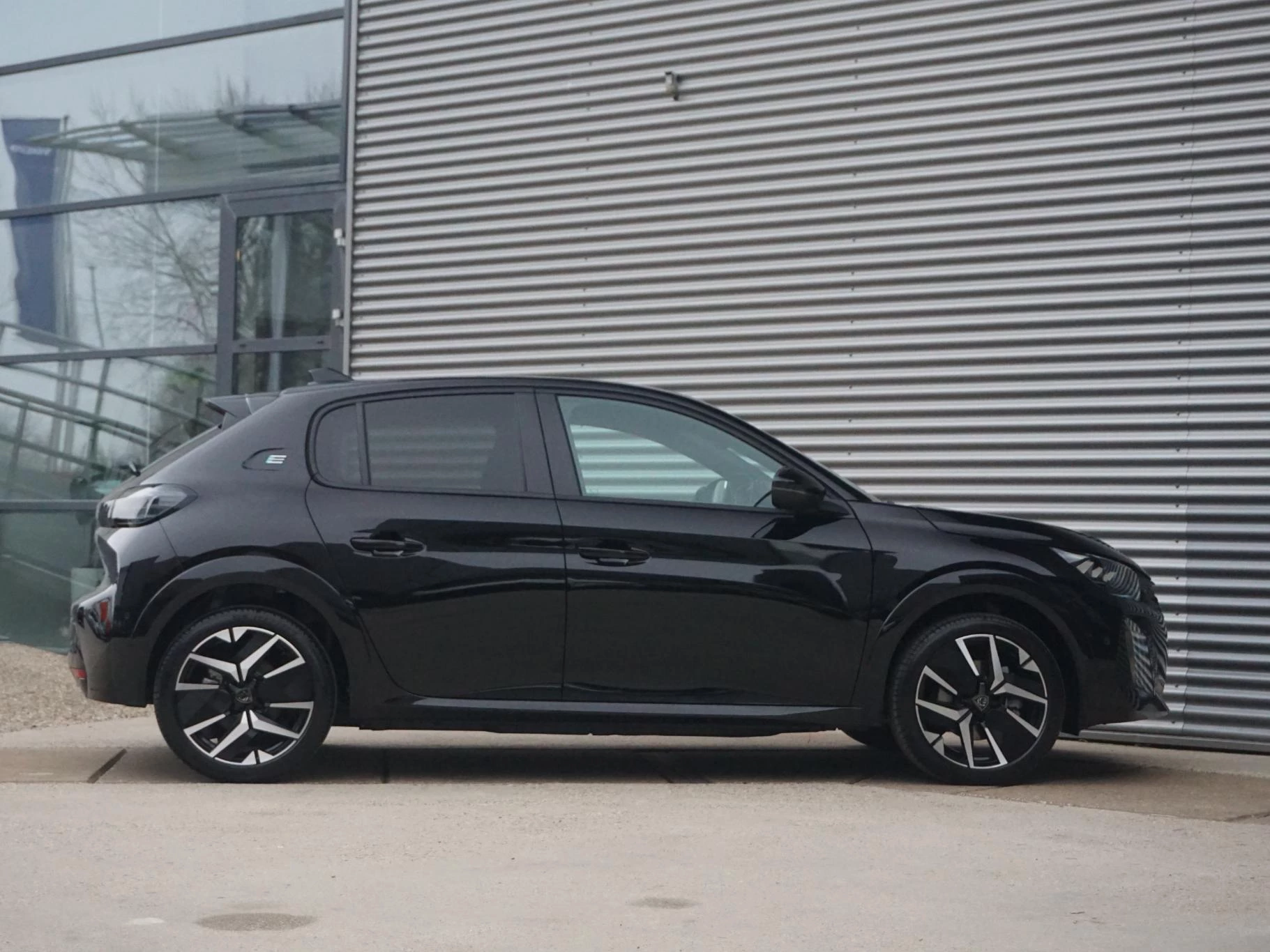 Hoofdafbeelding Peugeot e-208