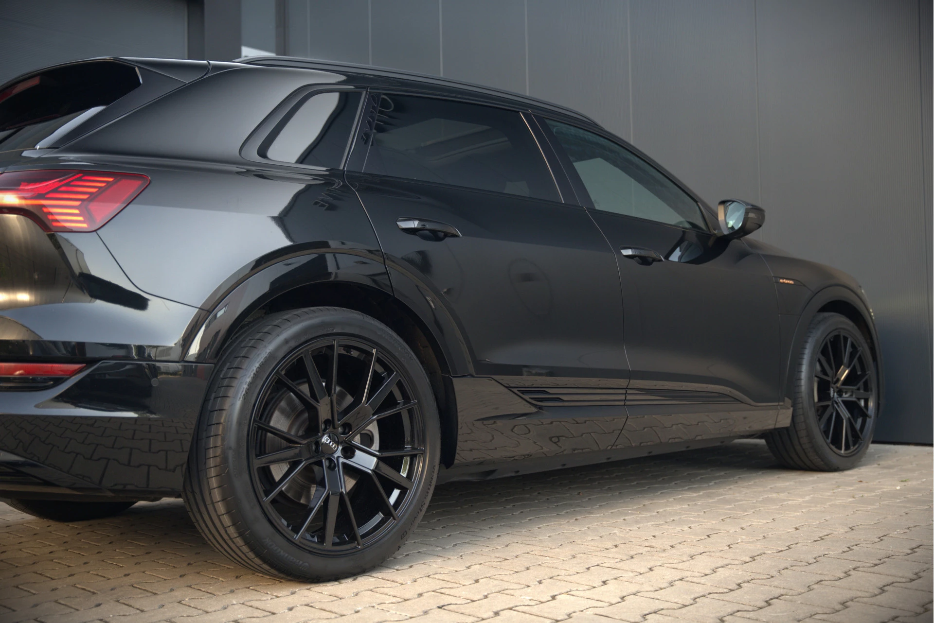 Hoofdafbeelding Audi e-tron