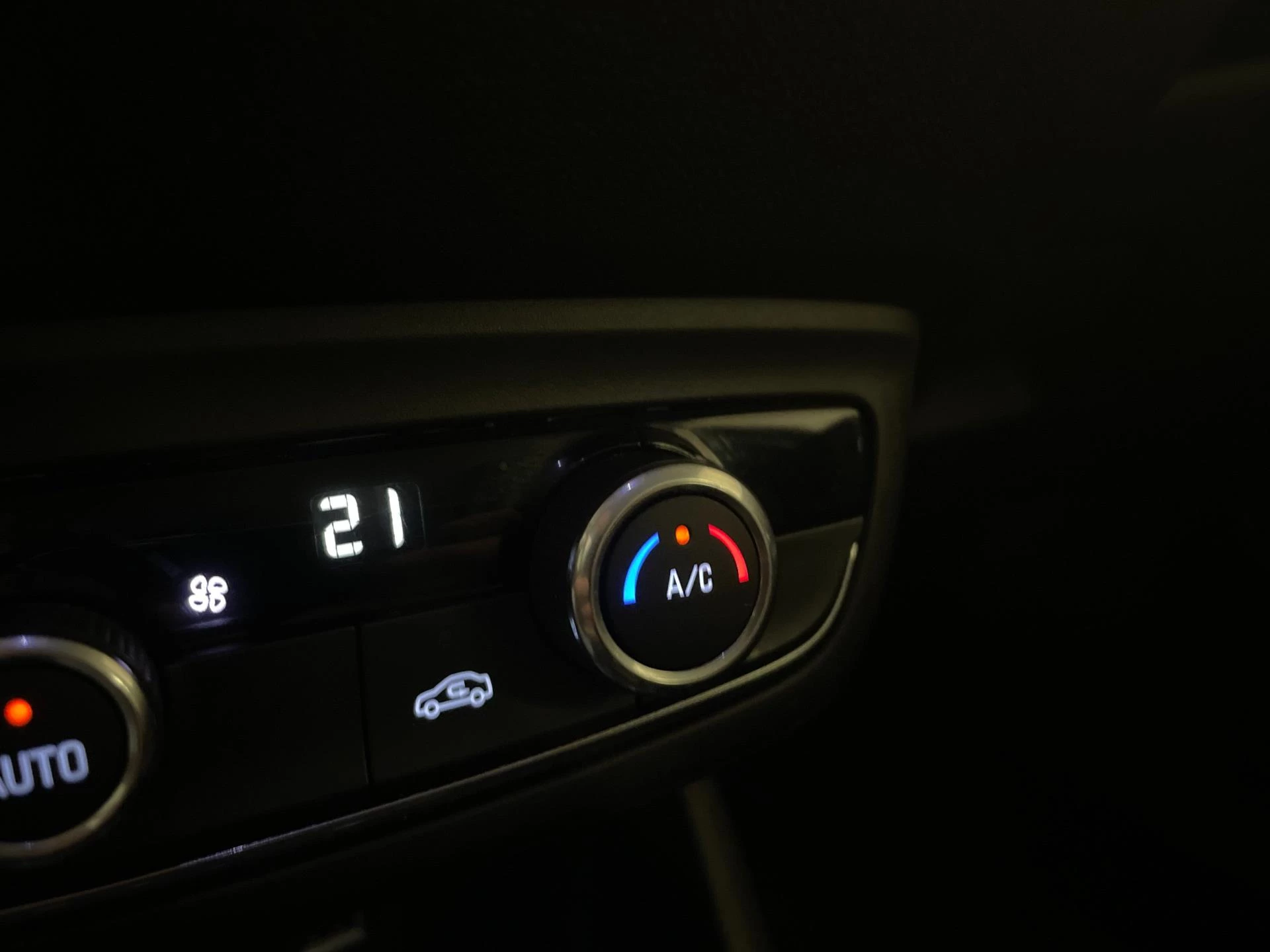 Hoofdafbeelding Opel Crossland X