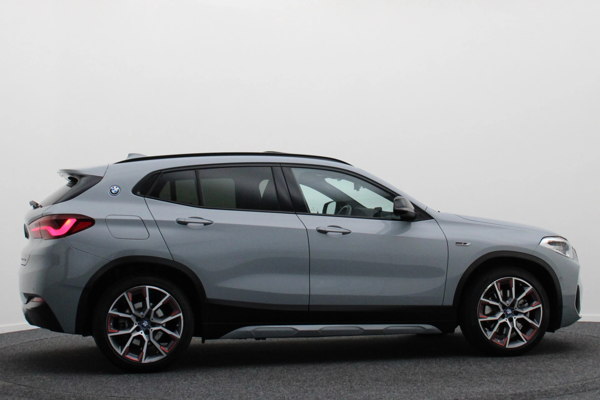 Hoofdafbeelding BMW X2