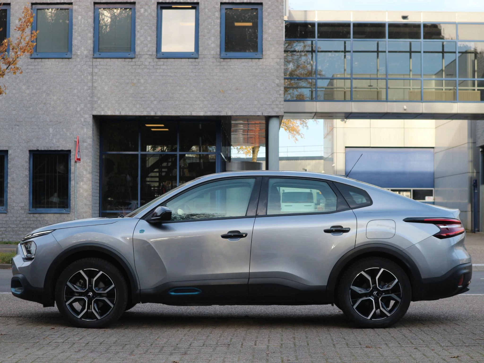 Hoofdafbeelding Citroën ë-C4 X