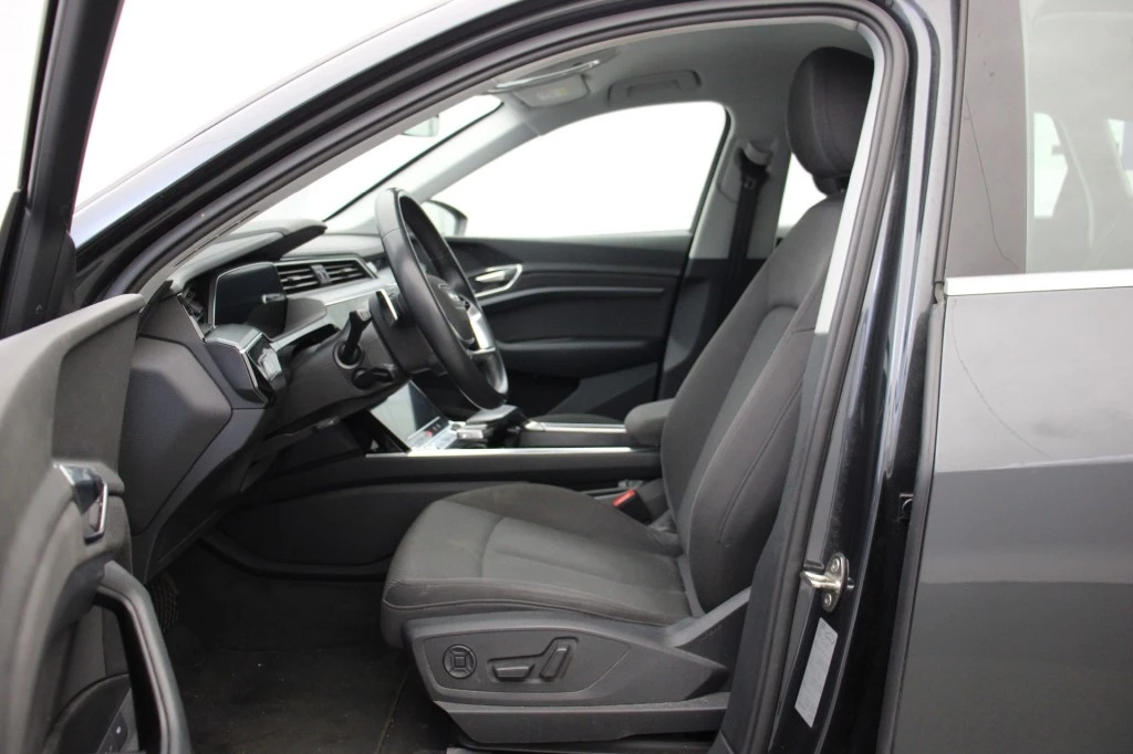 Hoofdafbeelding Audi e-tron