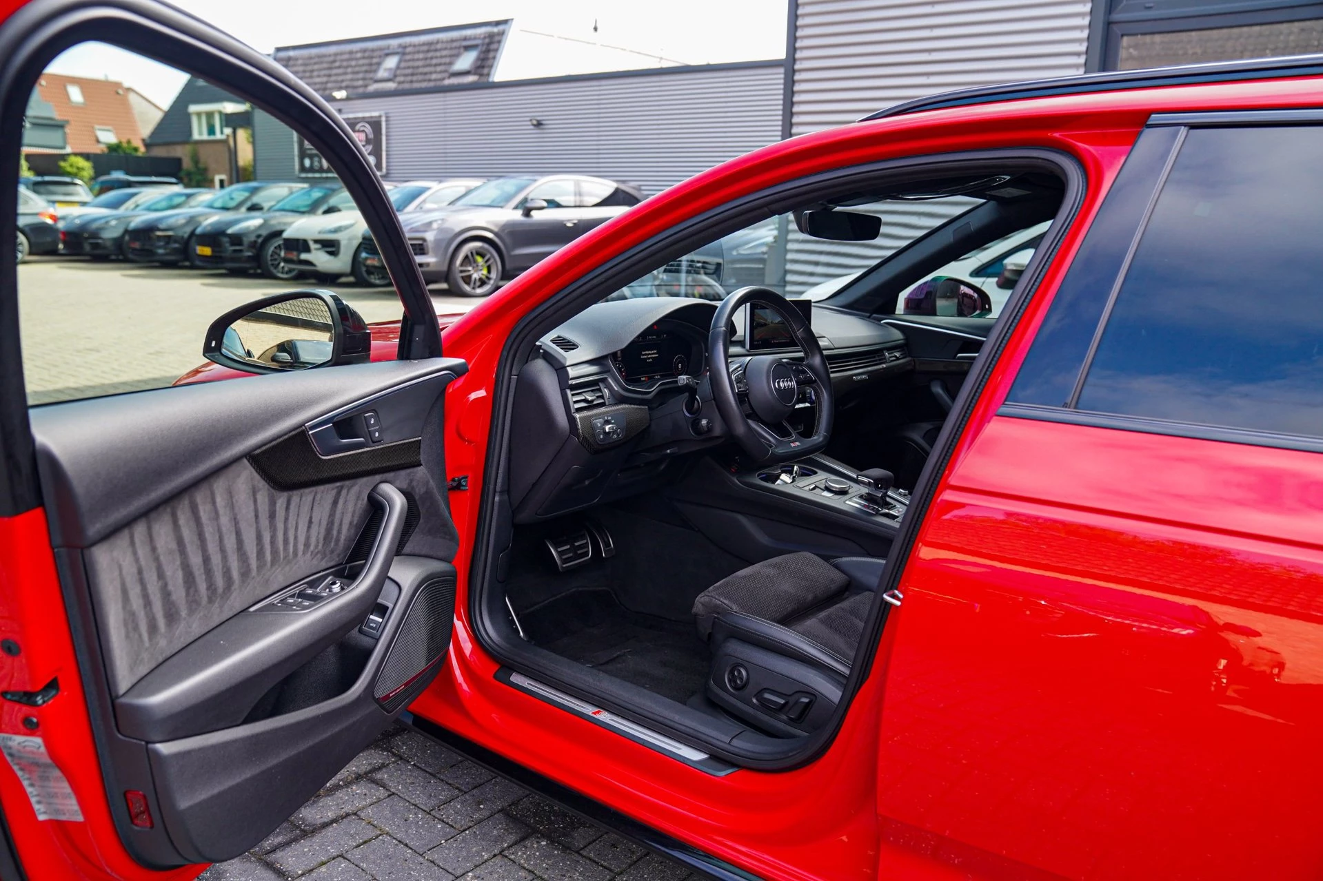 Hoofdafbeelding Audi S4