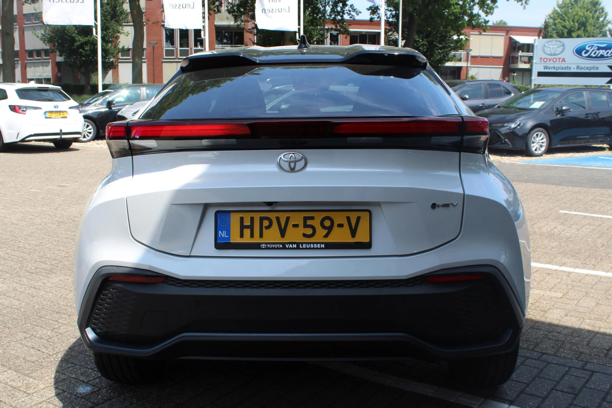 Hoofdafbeelding Toyota C-HR