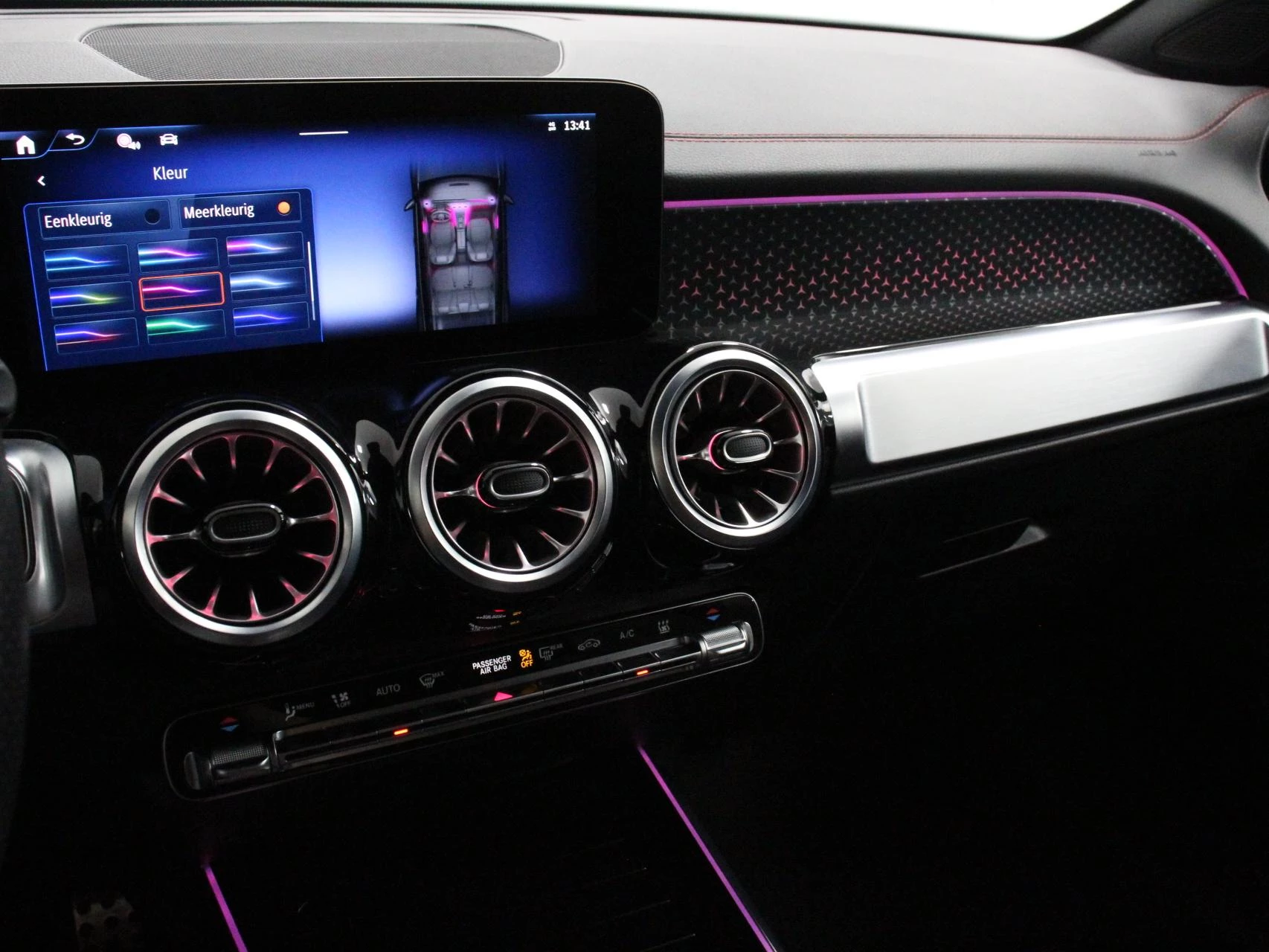 Hoofdafbeelding Mercedes-Benz EQB