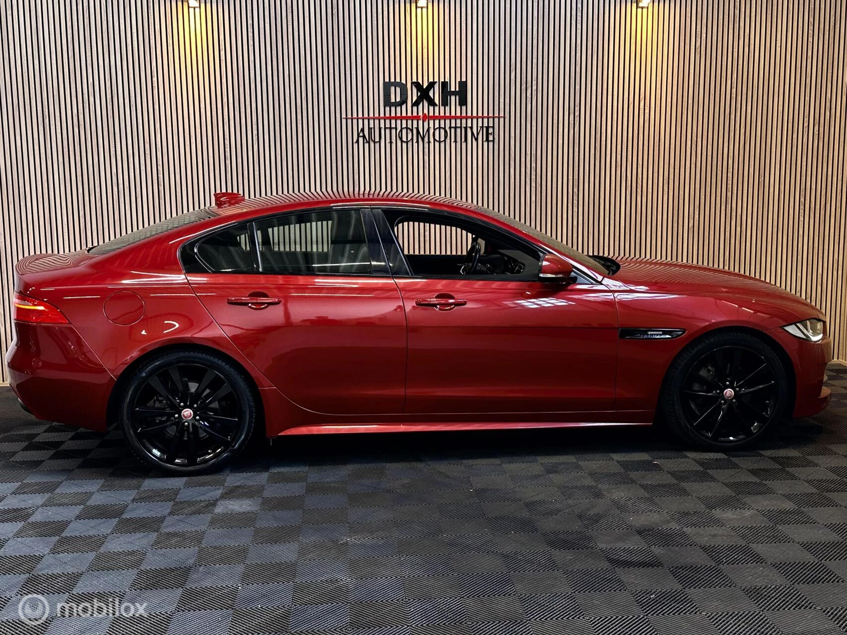 Hoofdafbeelding Jaguar XE