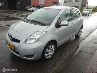 Toyota Yaris 1.3 VVTi Dynamic Parkeersensoren/Airco!!
