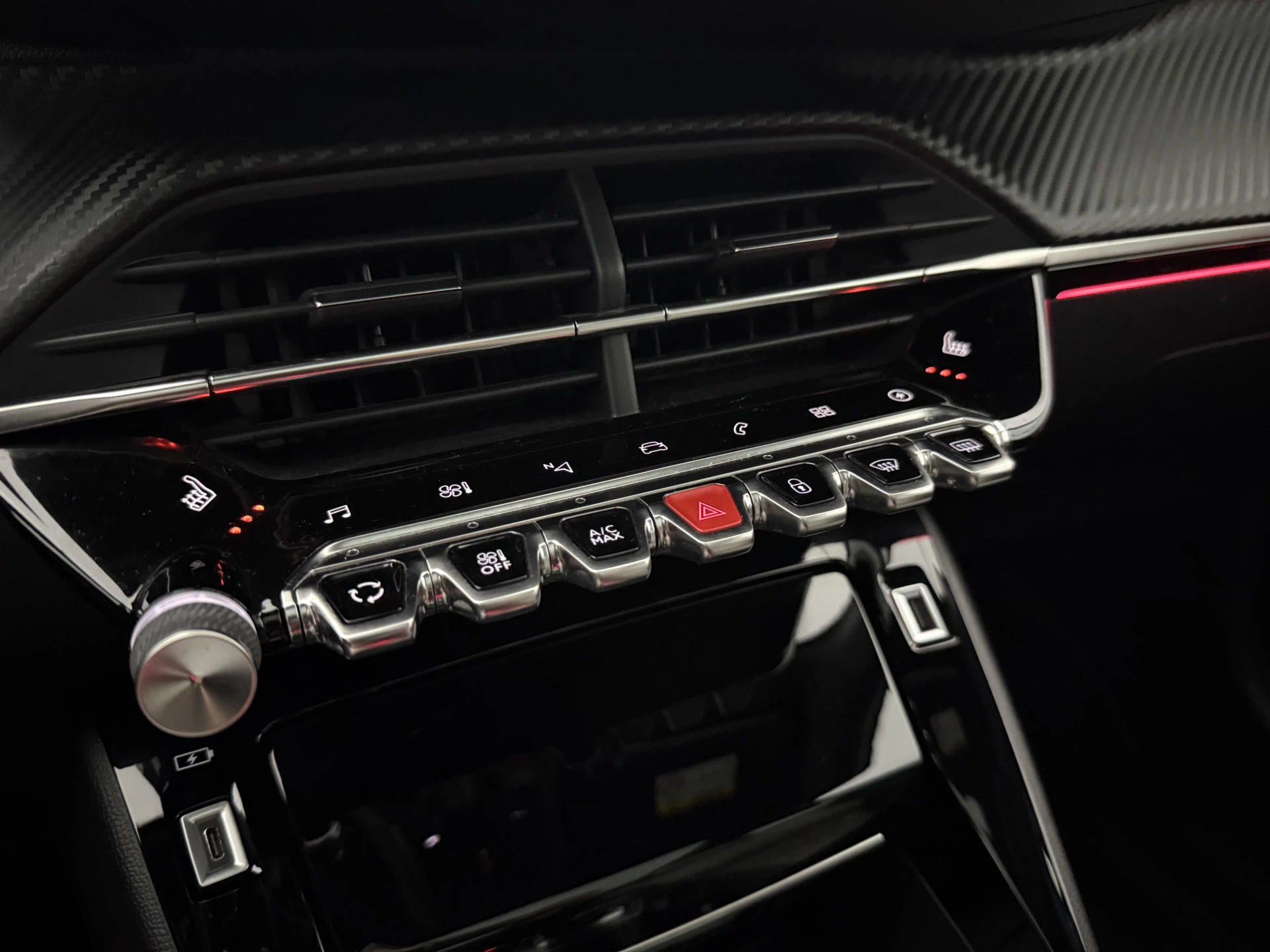 Hoofdafbeelding Peugeot e-208