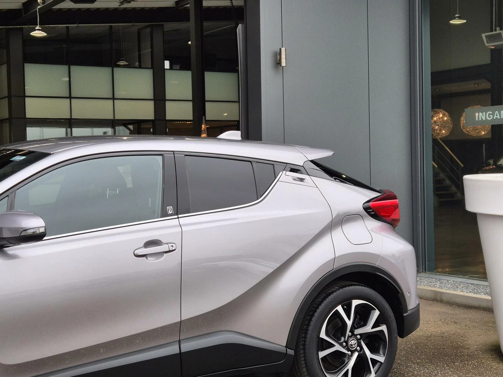 Hoofdafbeelding Toyota C-HR