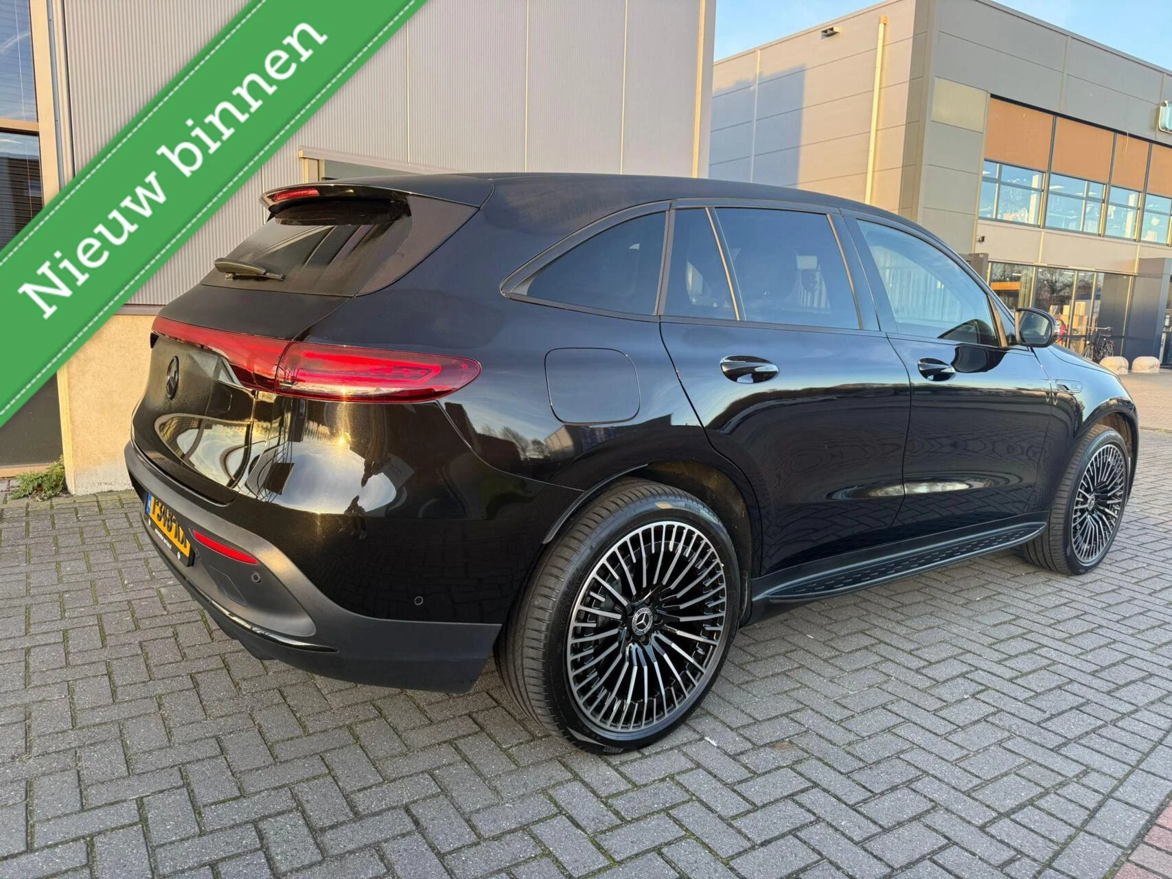 Hoofdafbeelding Mercedes-Benz EQC