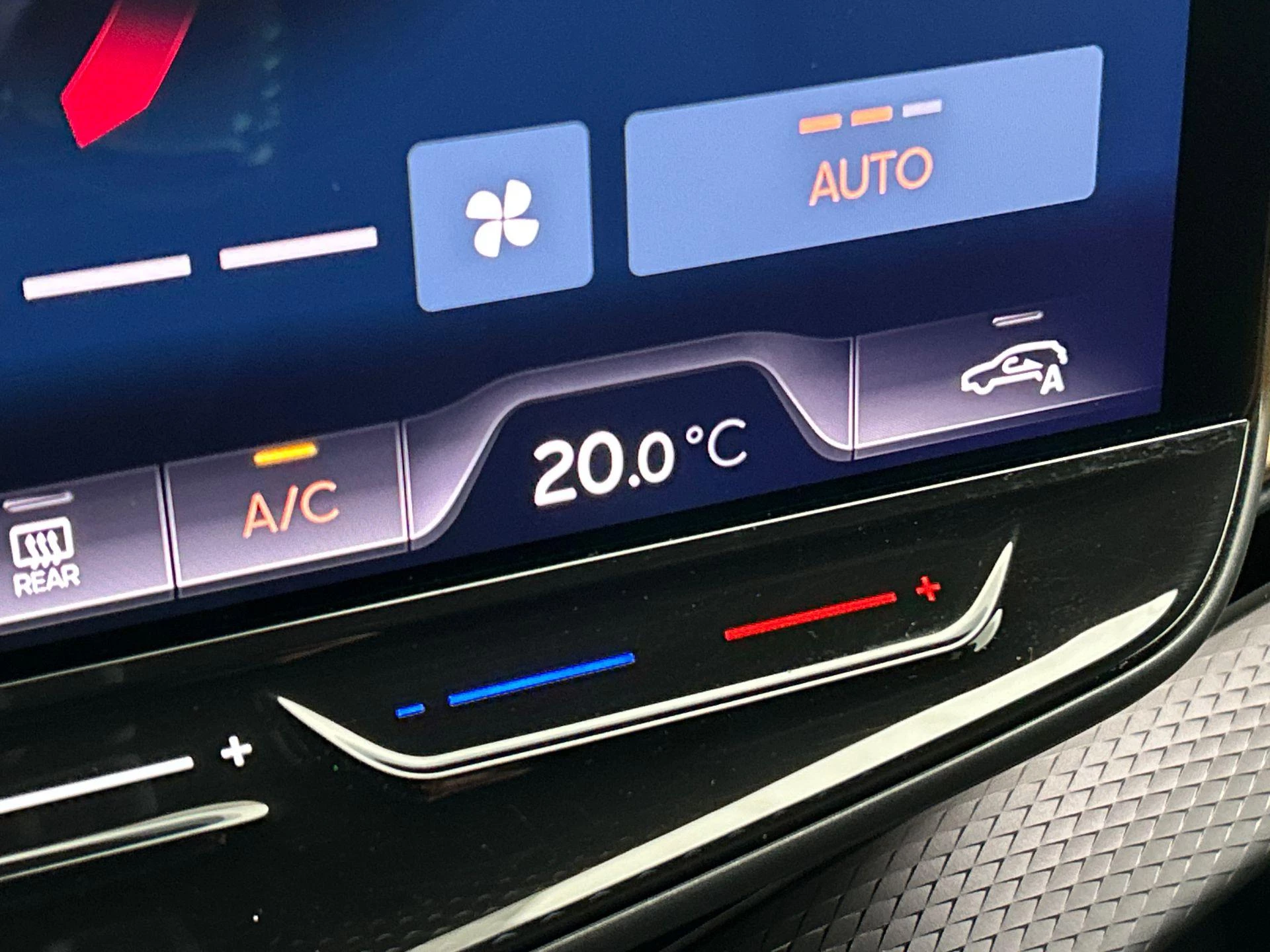 Hoofdafbeelding CUPRA Tavascan